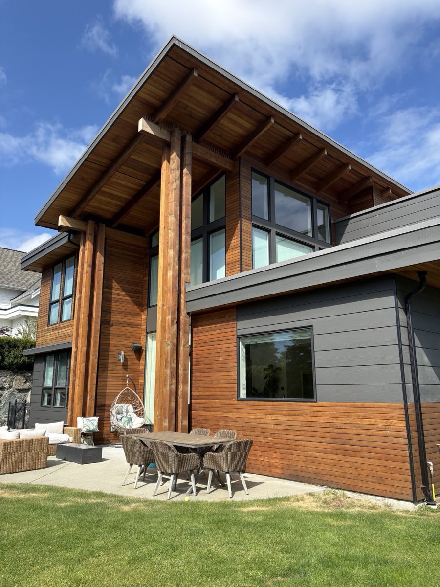 Clean window facade on a residential home in Greater Victoria